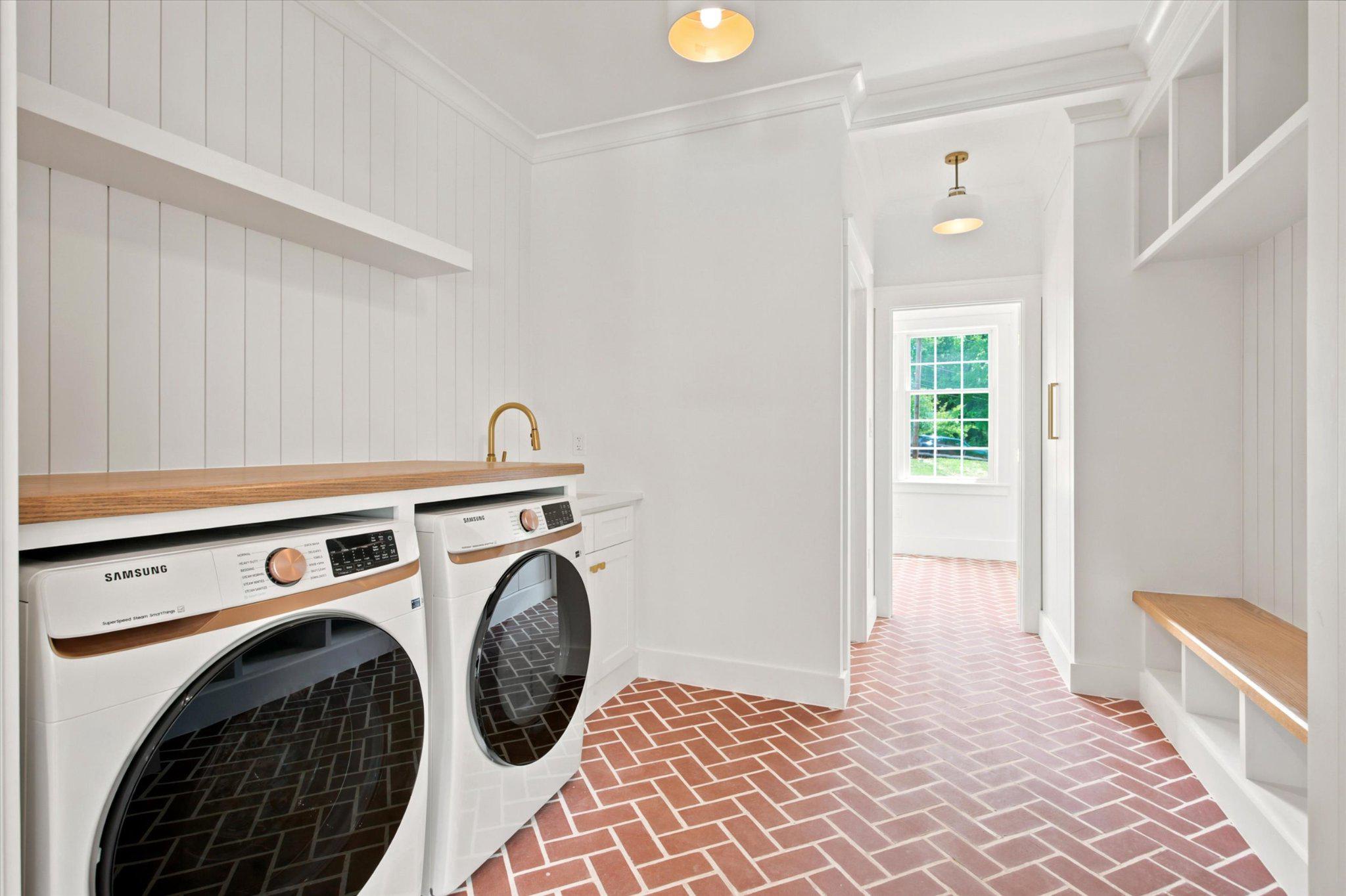 1756 Yellow Springs Rd Property Photo 10