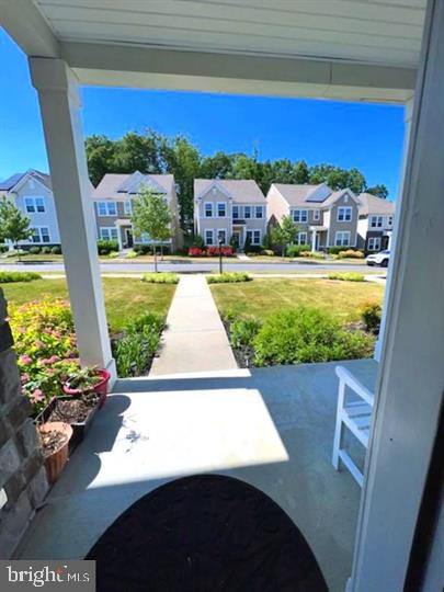 733 Sun Valley Ct Property Photo 2