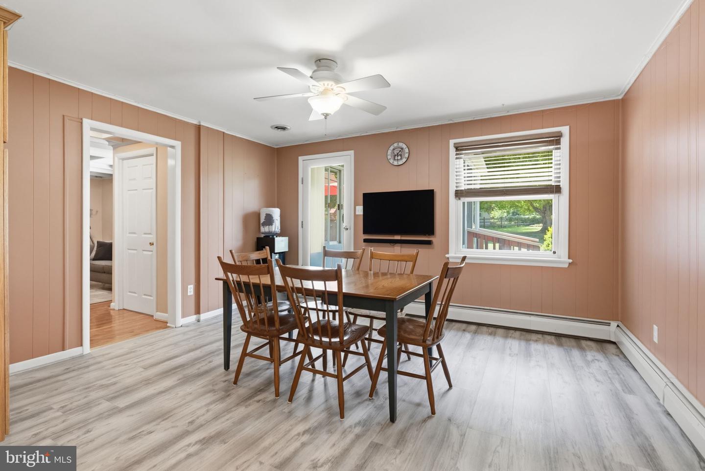 1286 Clearbrook Rd Property Photo 15