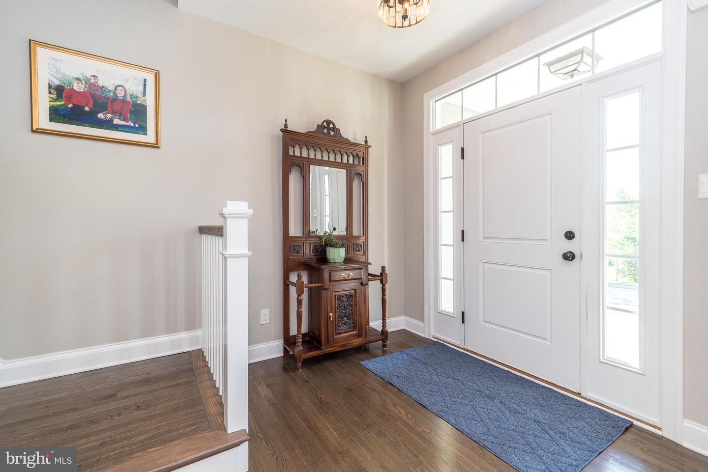 306 Liam Ln Property Photo 6