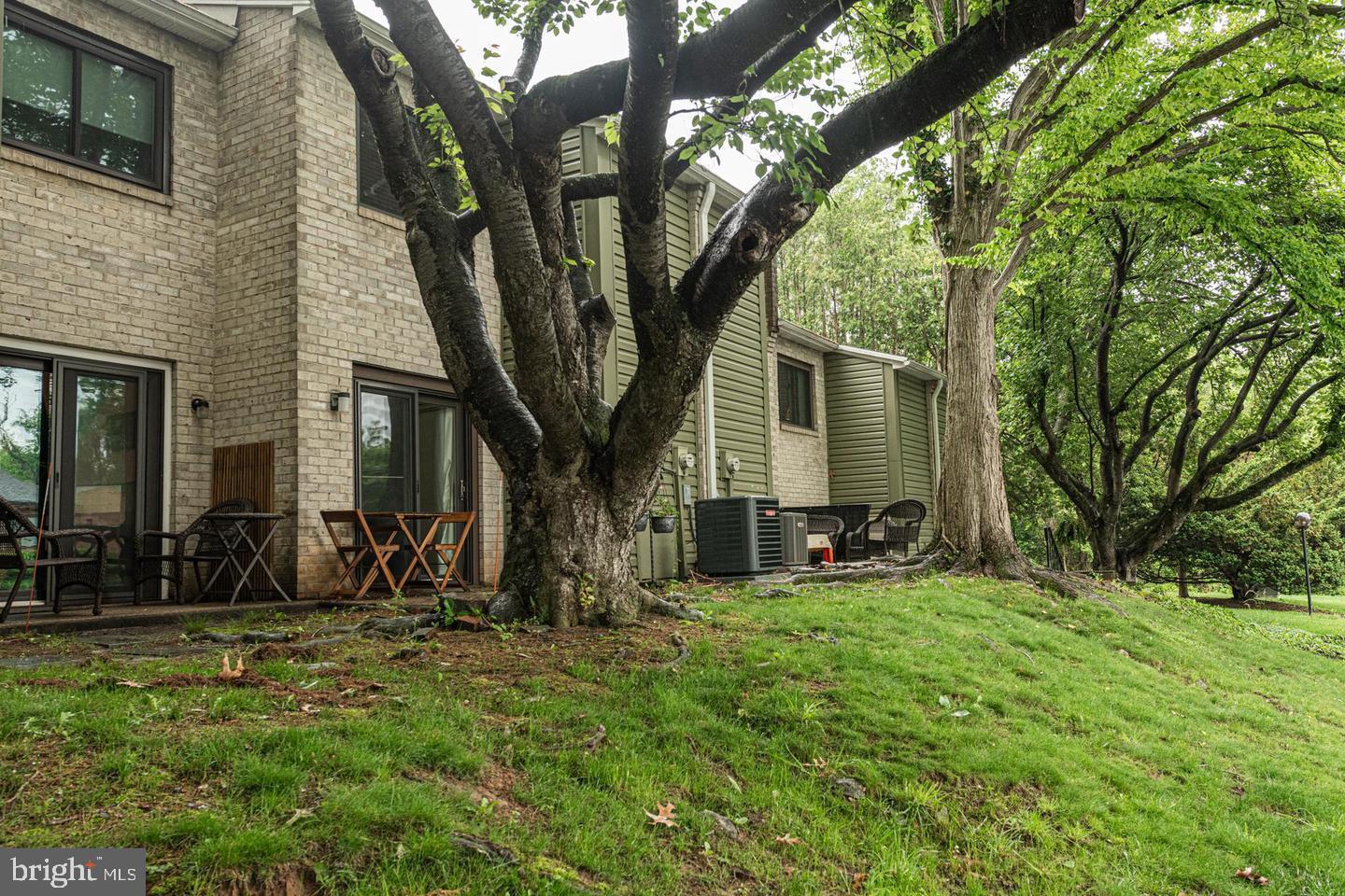 202 Valley Dr #202 Property Photo 24