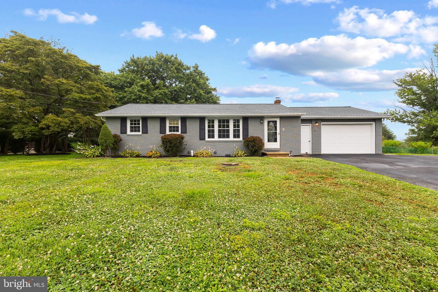 2014 Newark Rd Property Photo 1