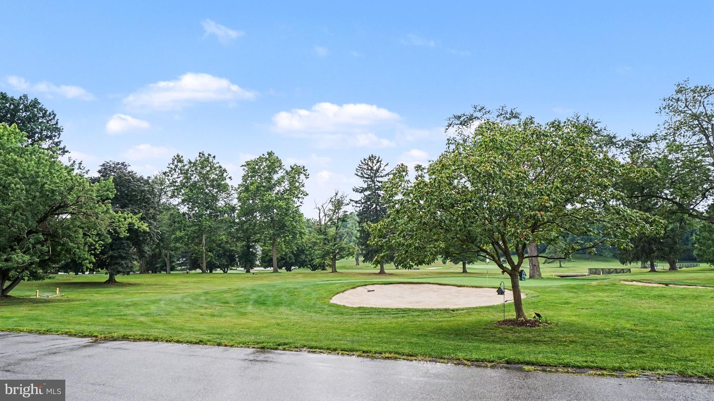 349 Drummers Ln #349 Property Photo 2