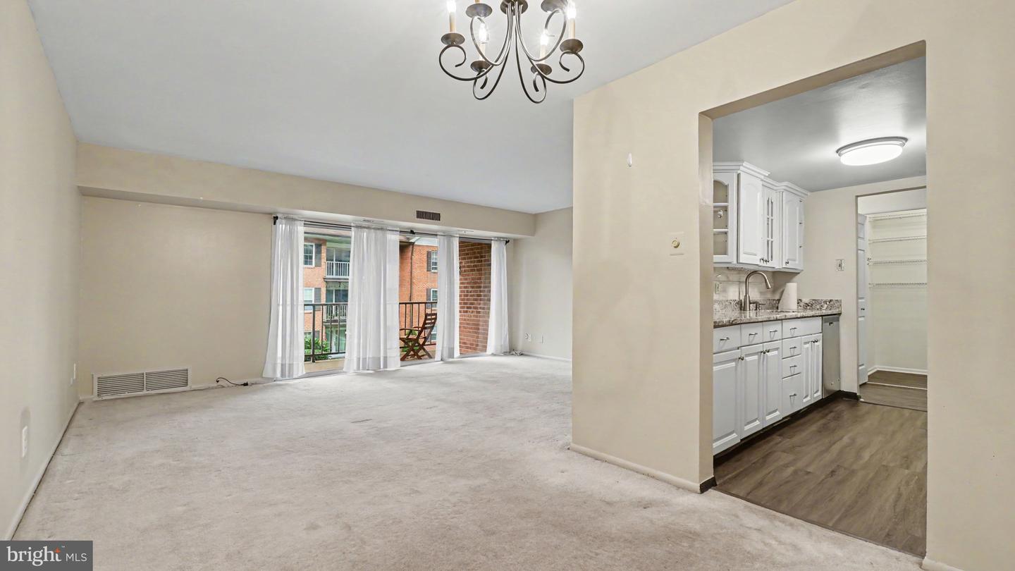 349 Drummers Ln #349 Property Photo 6