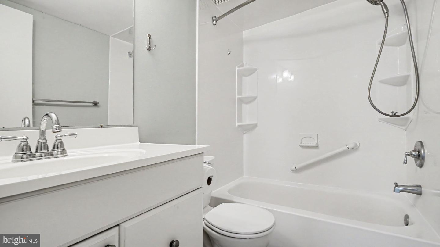 349 Drummers Ln #349 Property Photo 13