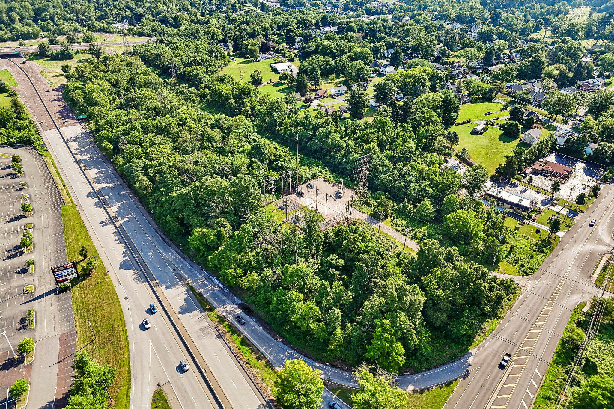 299 W Schuylkill Rd Property Photo 4