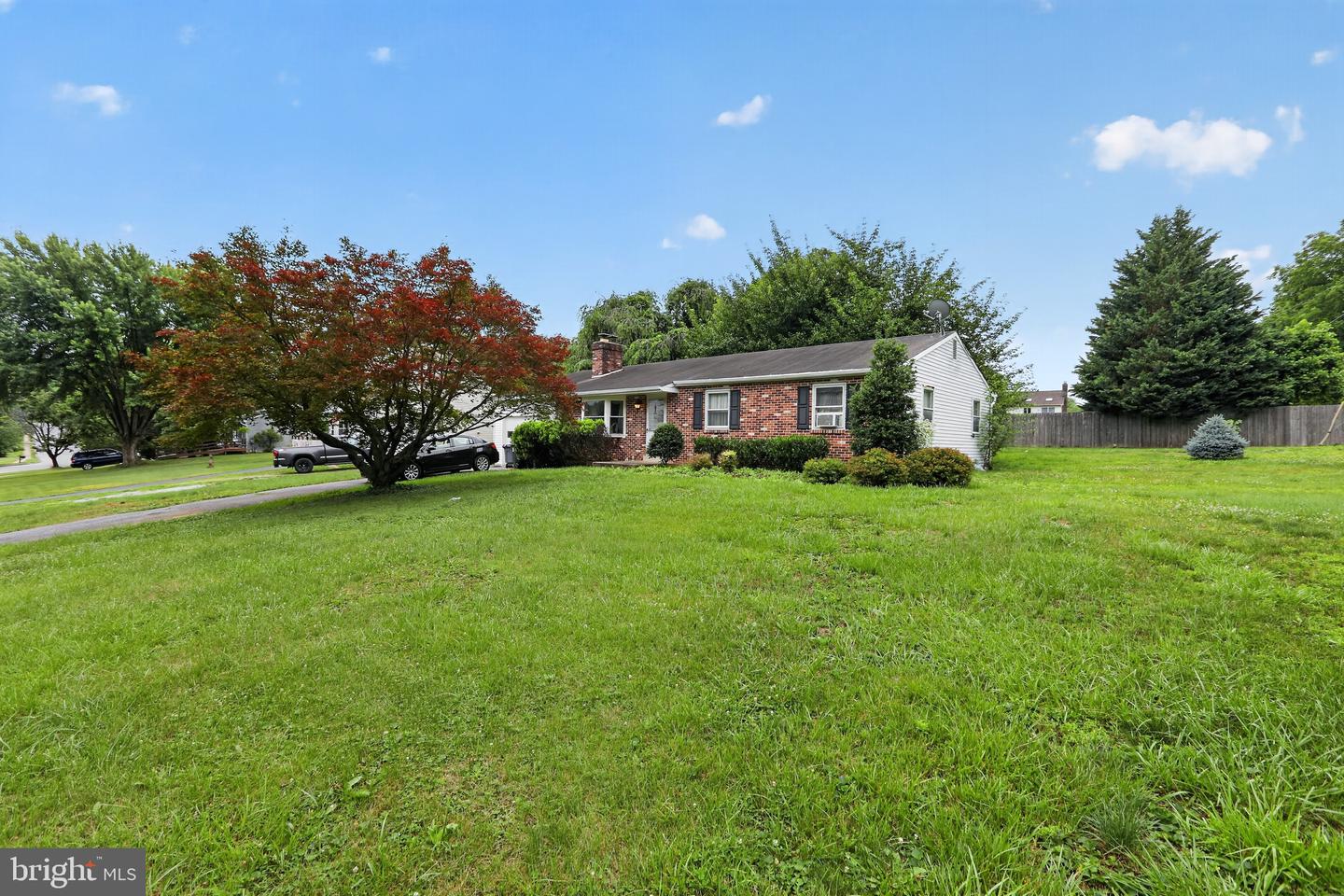 1 Lynn Blvd Property Photo 1