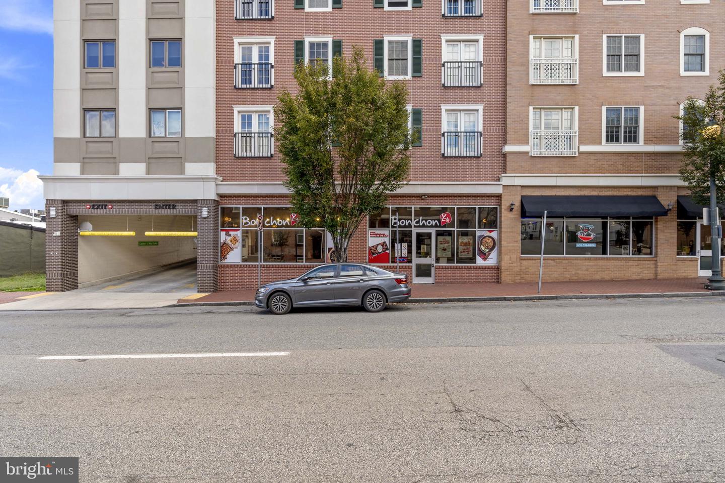 124 Market Property Photo 2