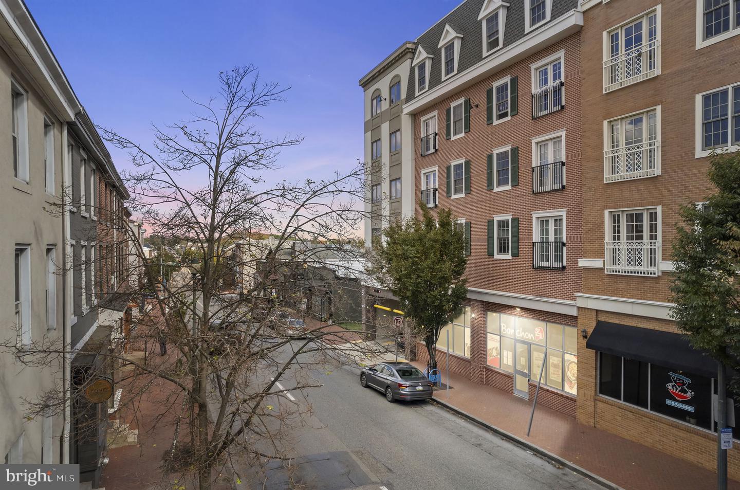 124 Market Property Photo 3