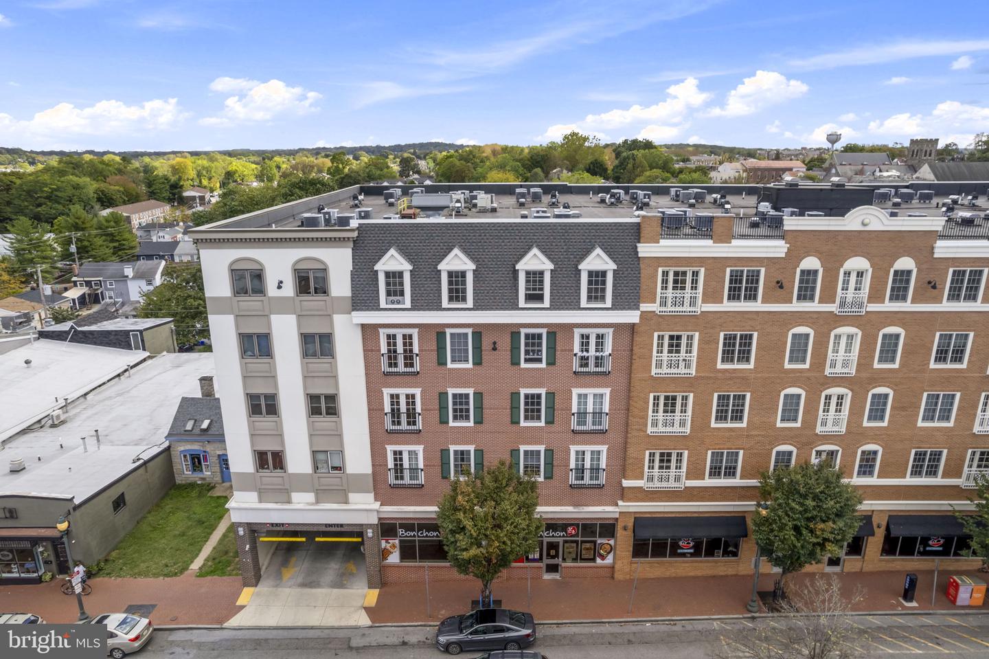 124 Market Property Photo 8