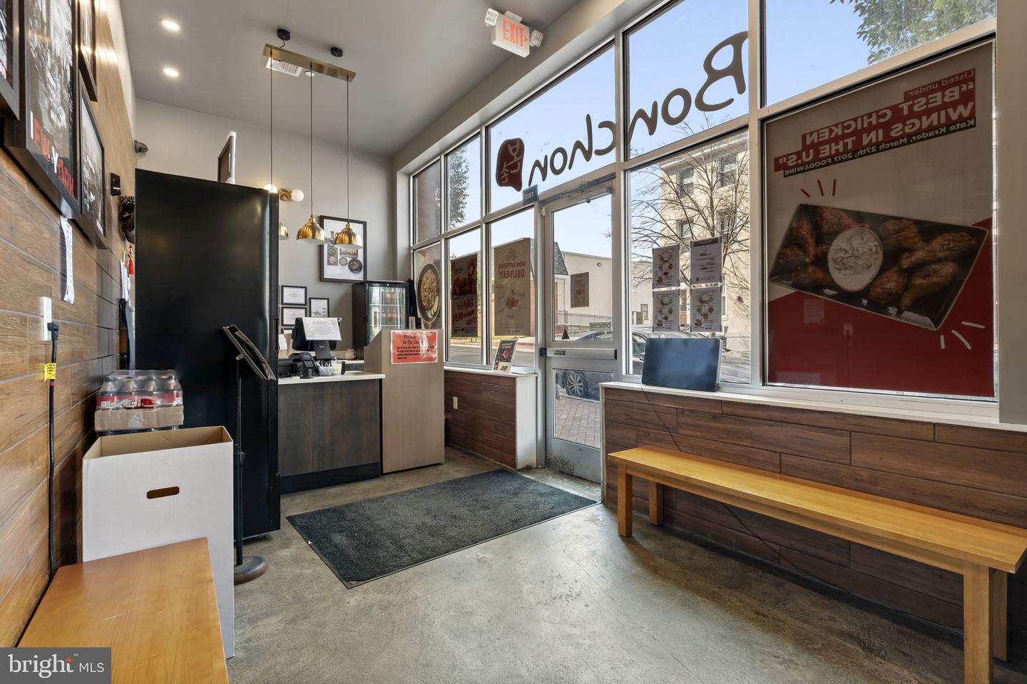 124 Market Property Photo 17