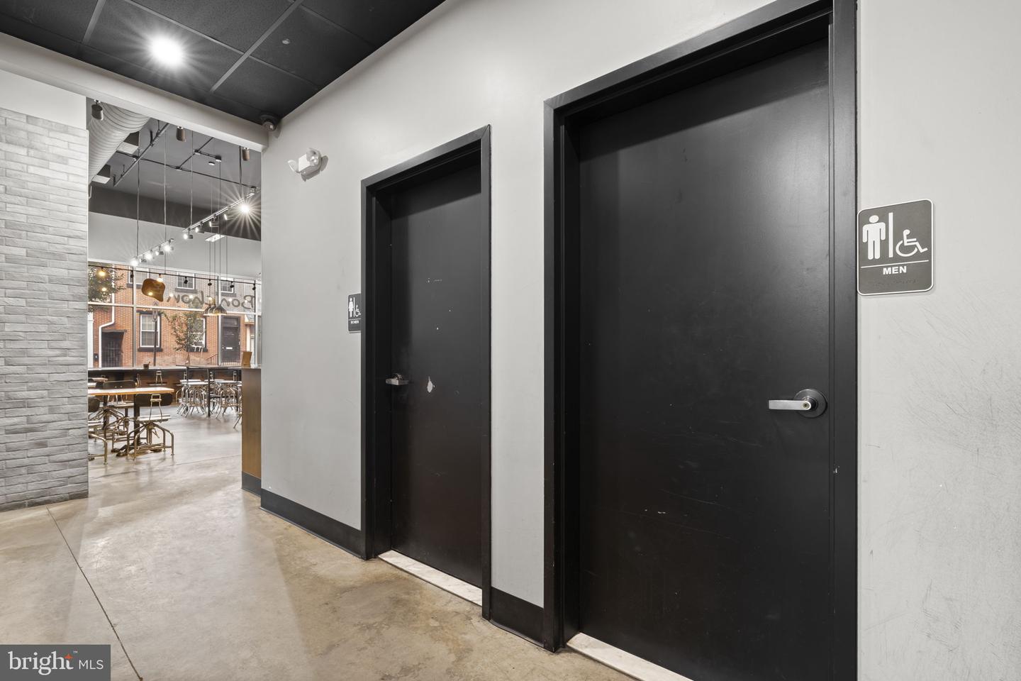 124 Market Property Photo 32