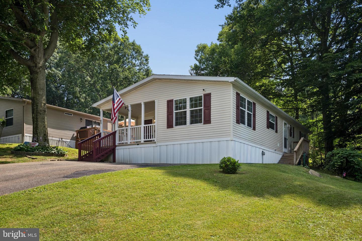 61 Glen Roy Rd Property Photo 1