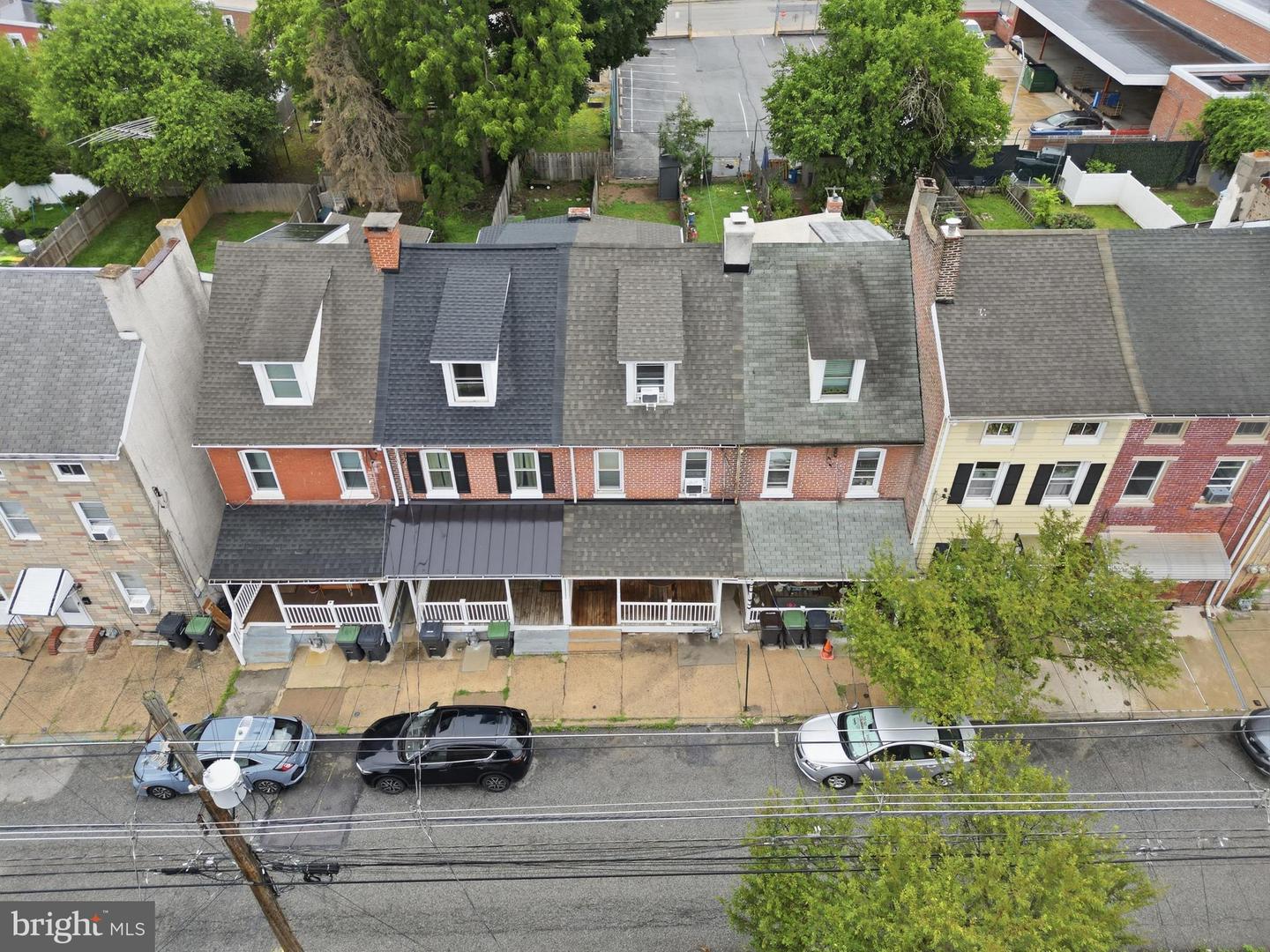 317 Hall St Property Photo 5