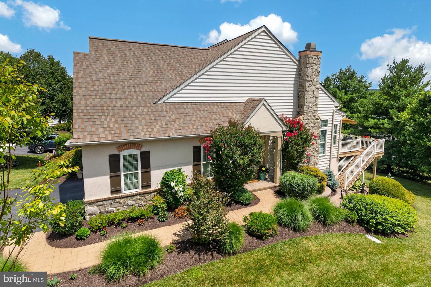 1467 N Red Maple Way Property Photo 3