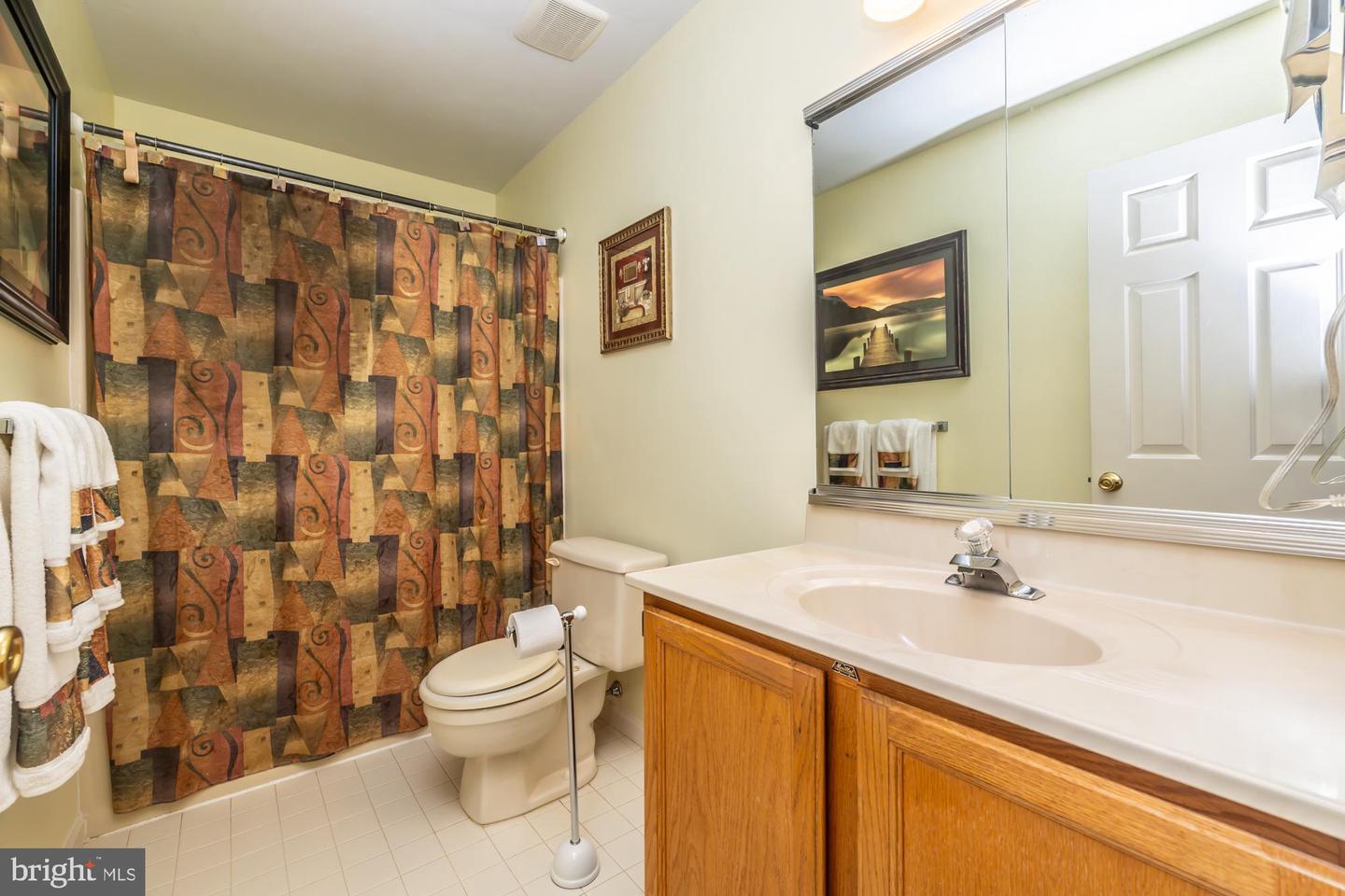 557 Summercroft Dr Property Photo 33