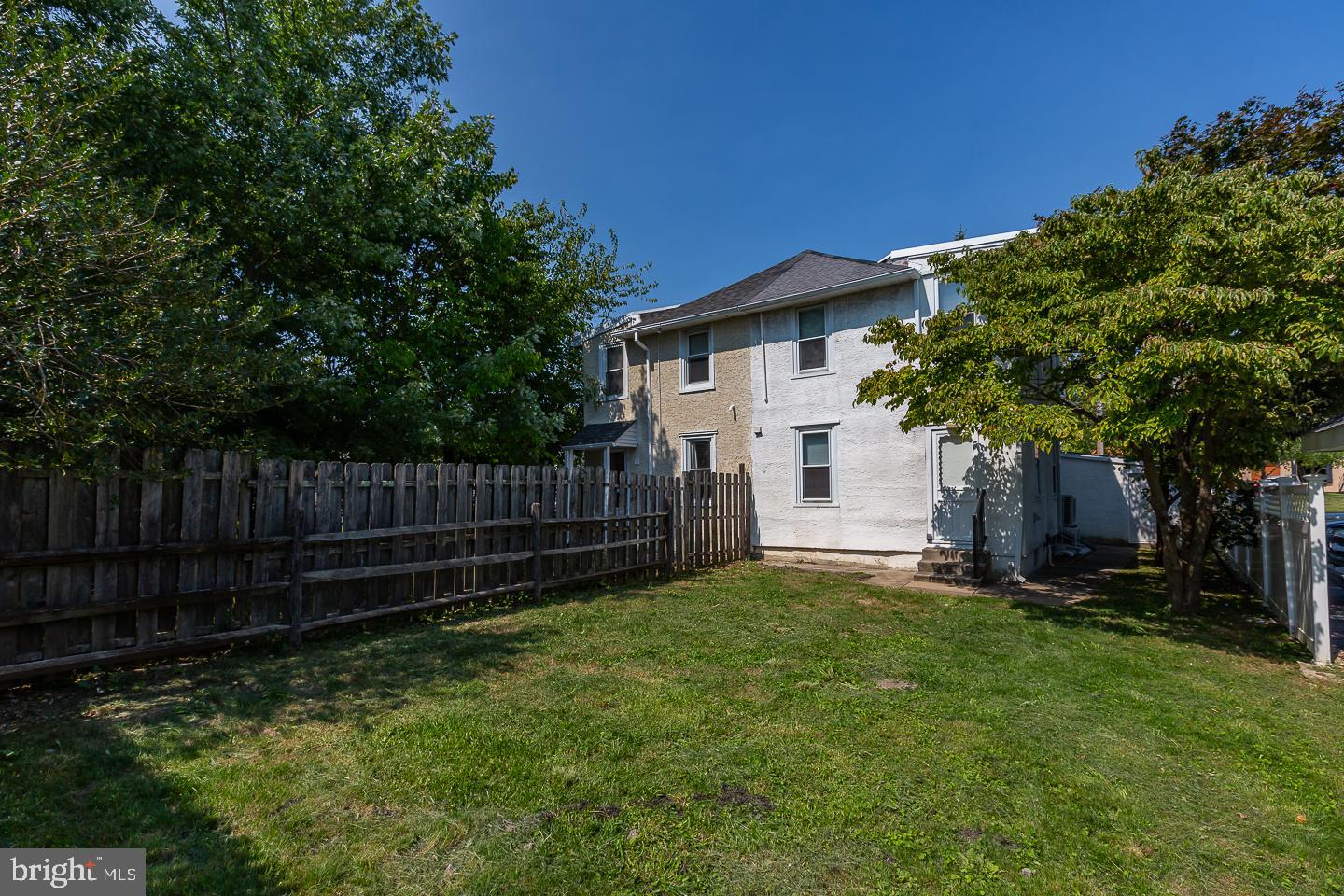 334 E Conestoga Rd Property Photo 2