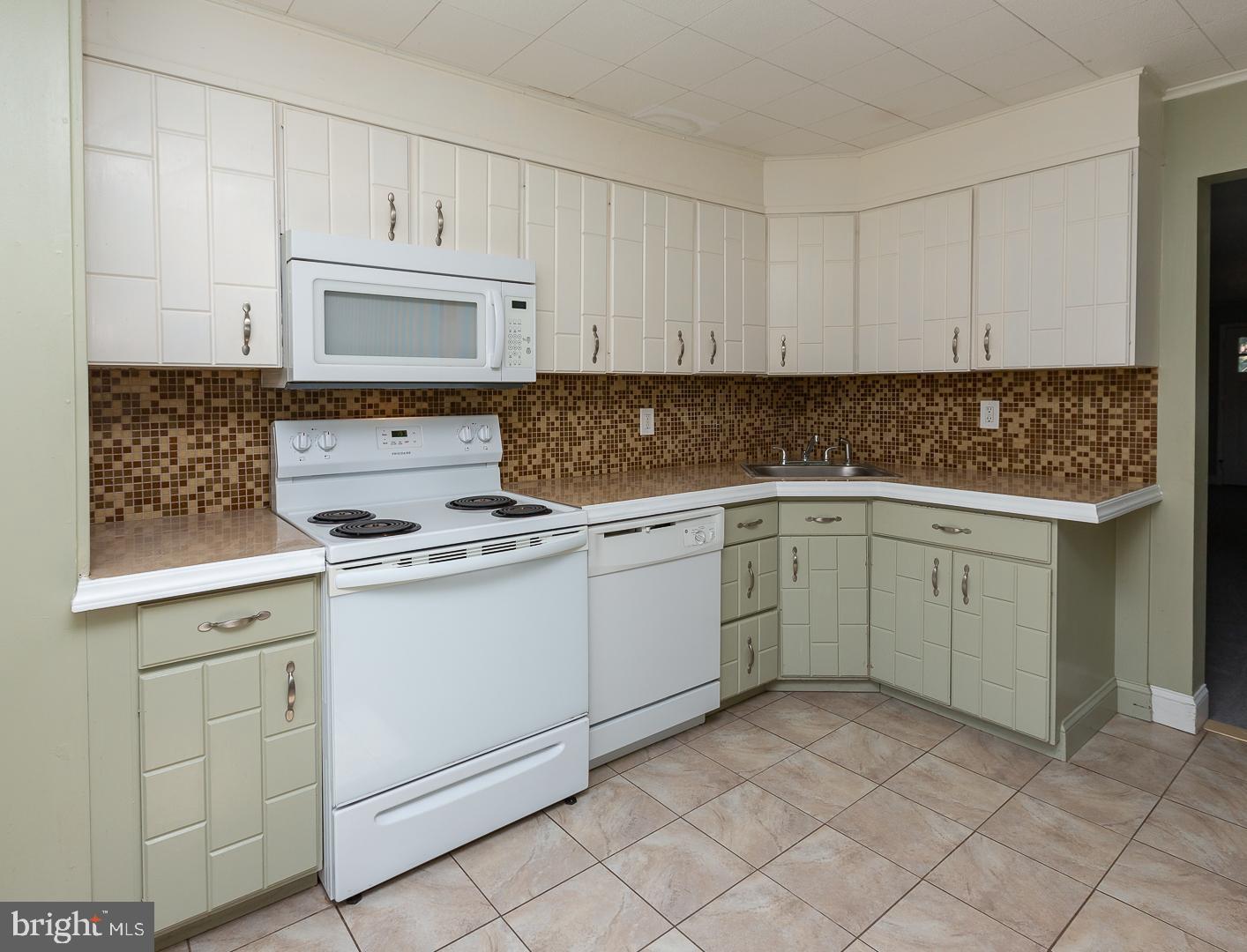 334 E Conestoga Rd Property Photo 16