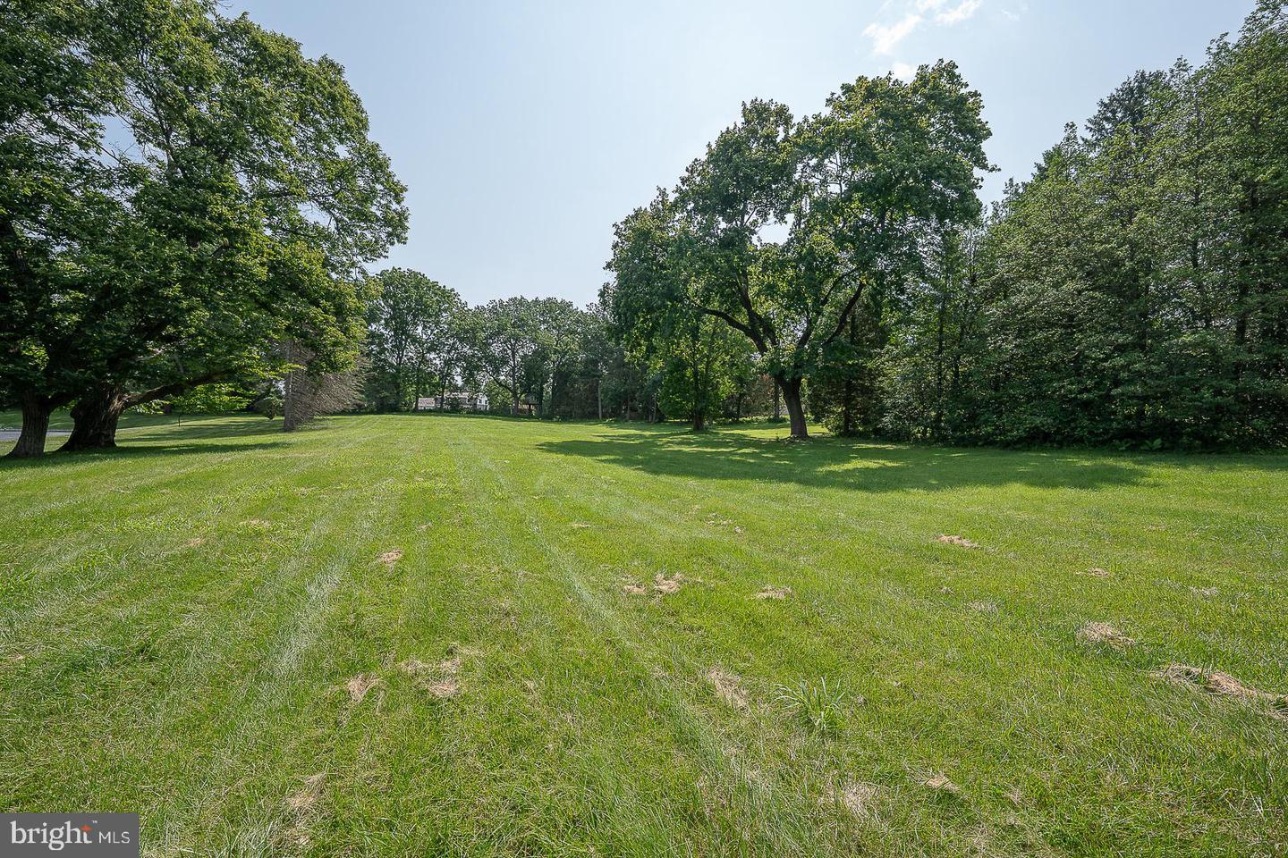1011 N Valley Rd Property Photo 7