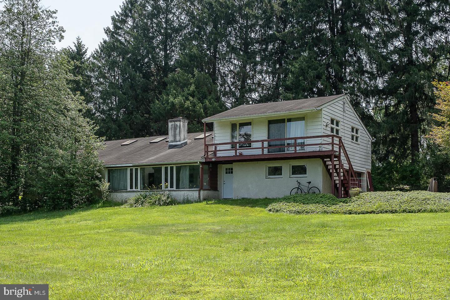 1011 N Valley Rd Property Photo 18