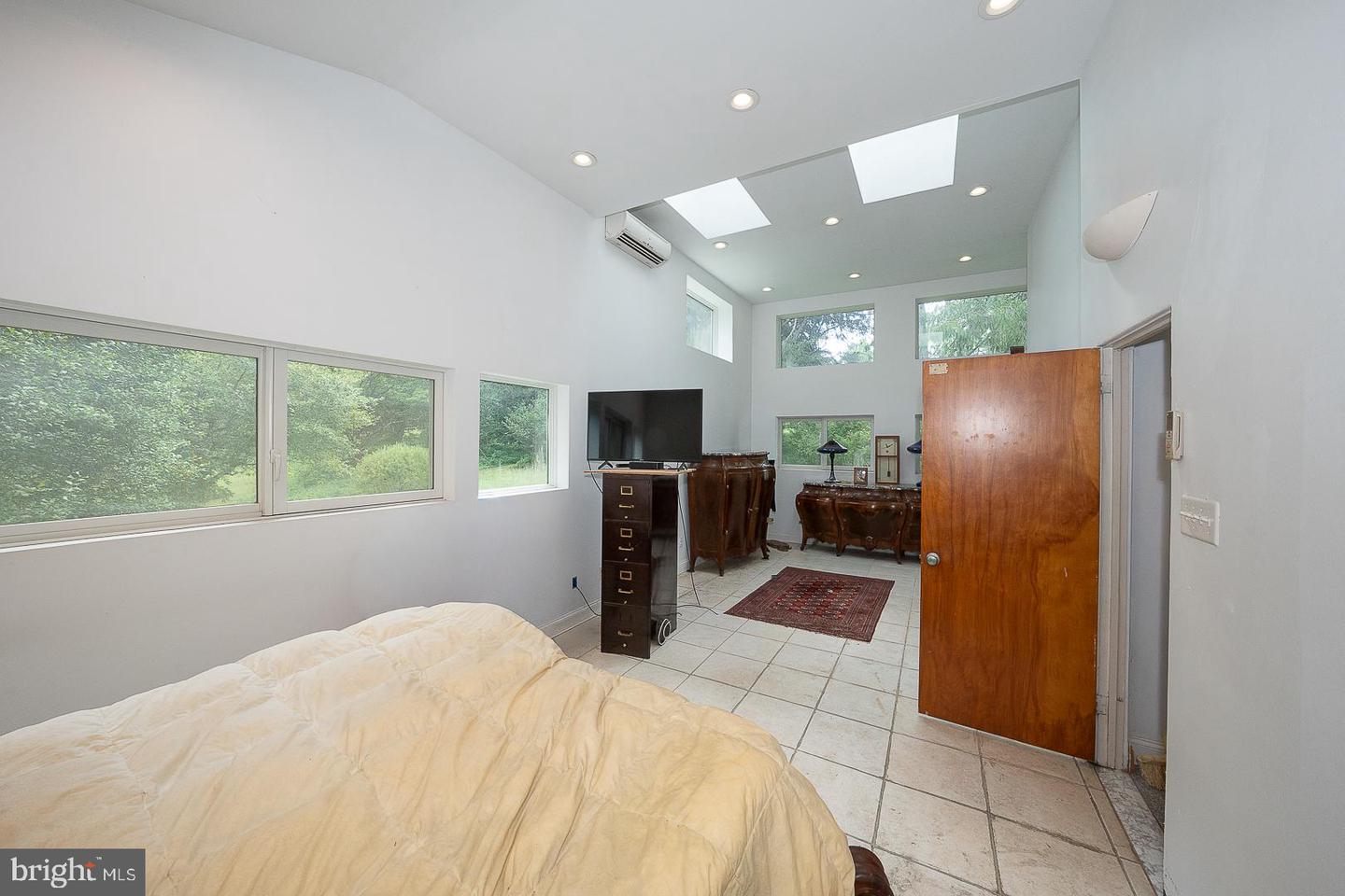1011 N Valley Rd Property Photo 24