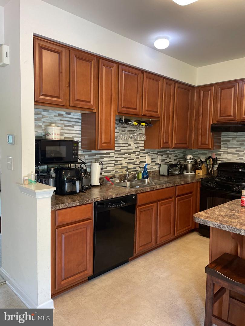 408 Larose Dr #408 Property Photo 11