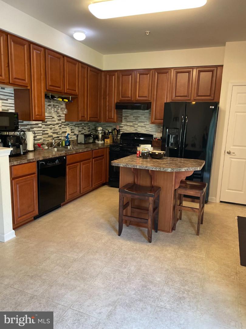 408 Larose Dr #408 Property Photo 14