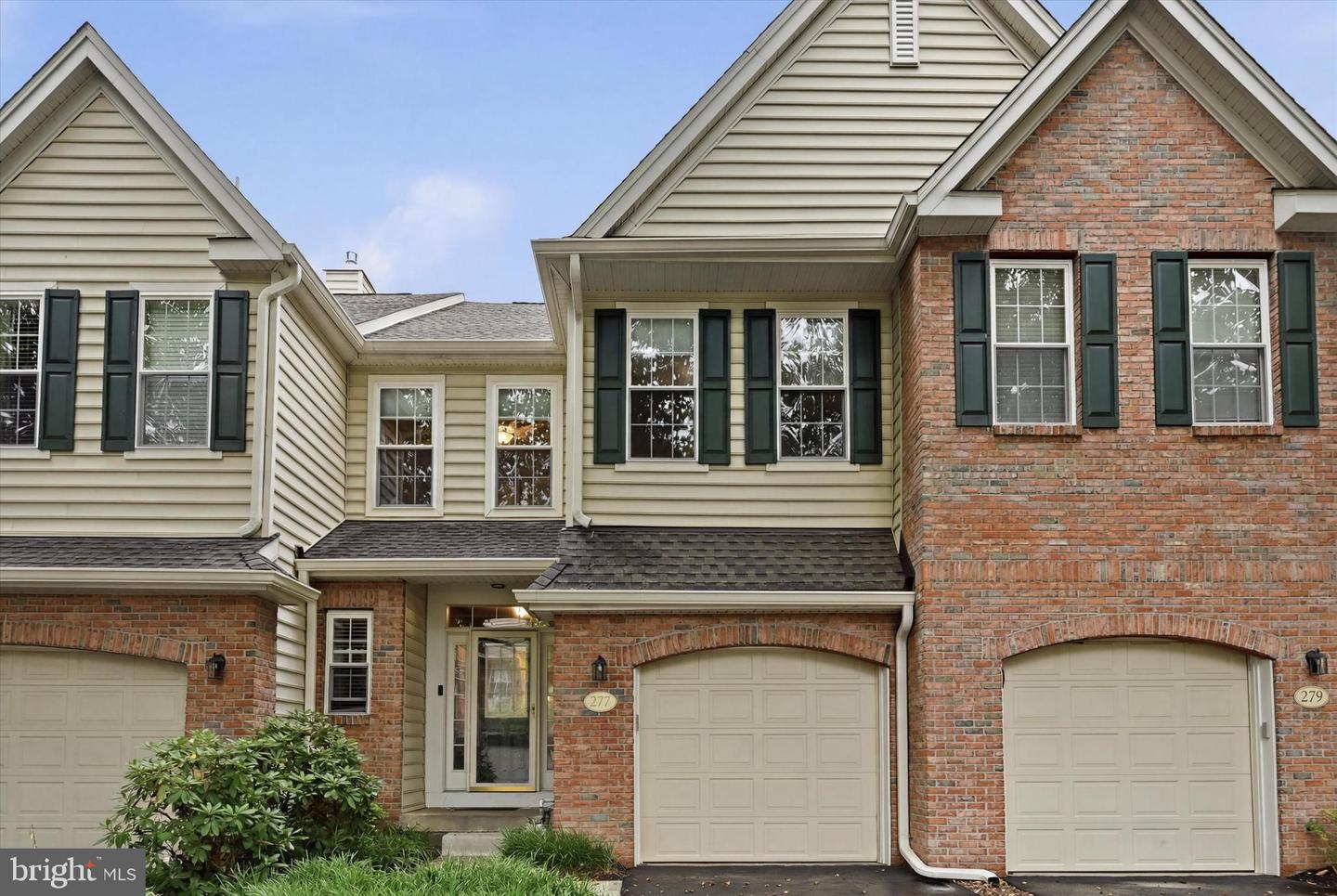 277 CHERRY LN
