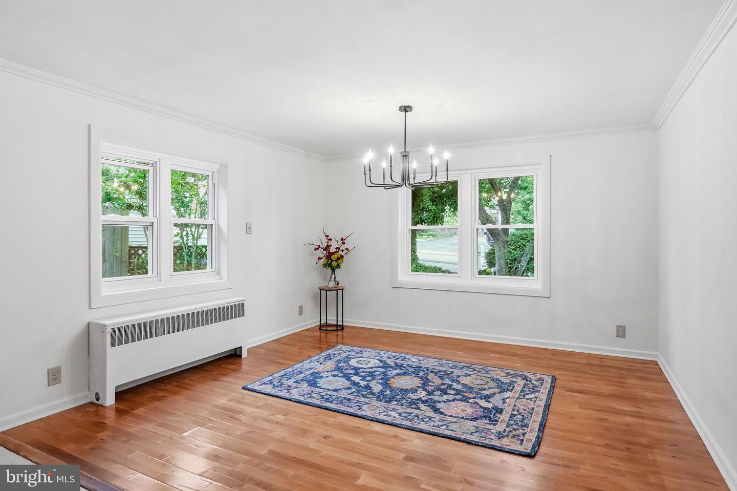 610 W Market St Property Photo 7