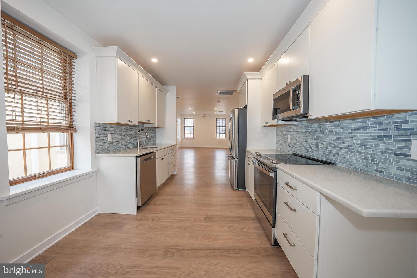 42 N Waterloo Rd #38 Property Photo 3