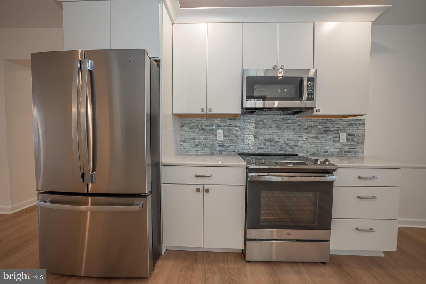 42 N Waterloo Rd #38 Property Photo 4