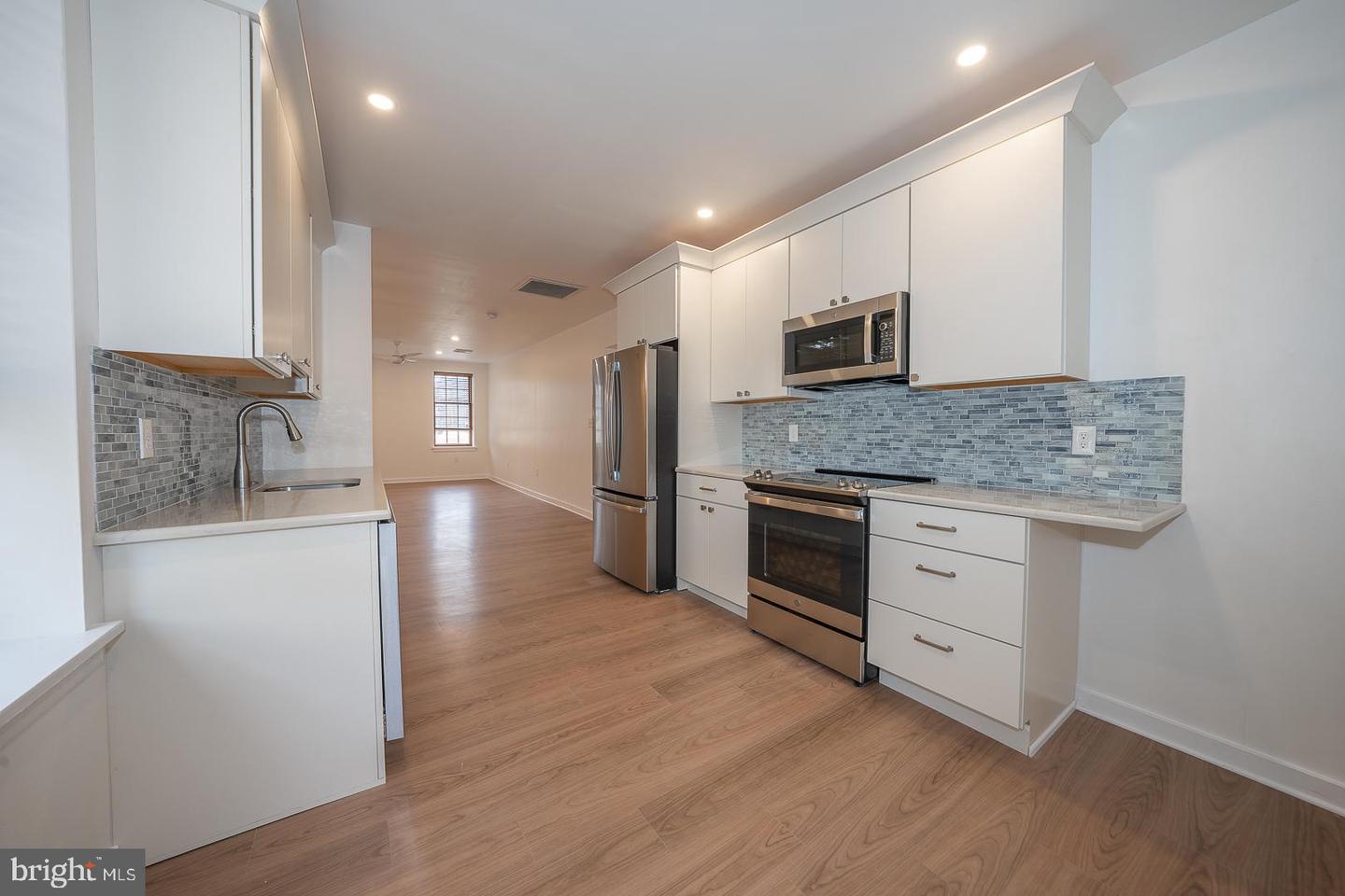 42 N Waterloo Rd #38 Property Photo 7