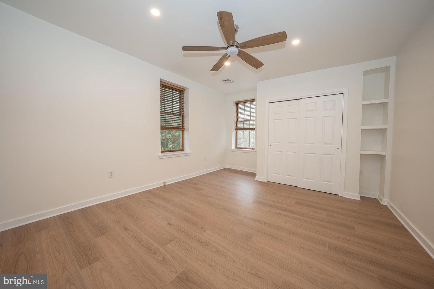 42 N Waterloo Rd #38 Property Photo 15