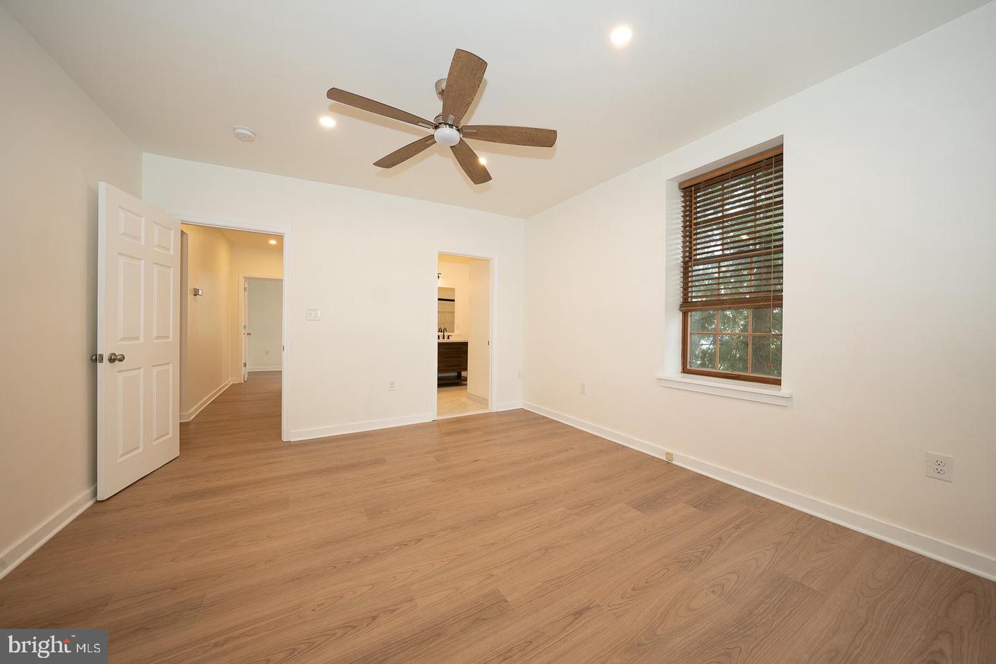 42 N Waterloo Rd #38 Property Photo 17
