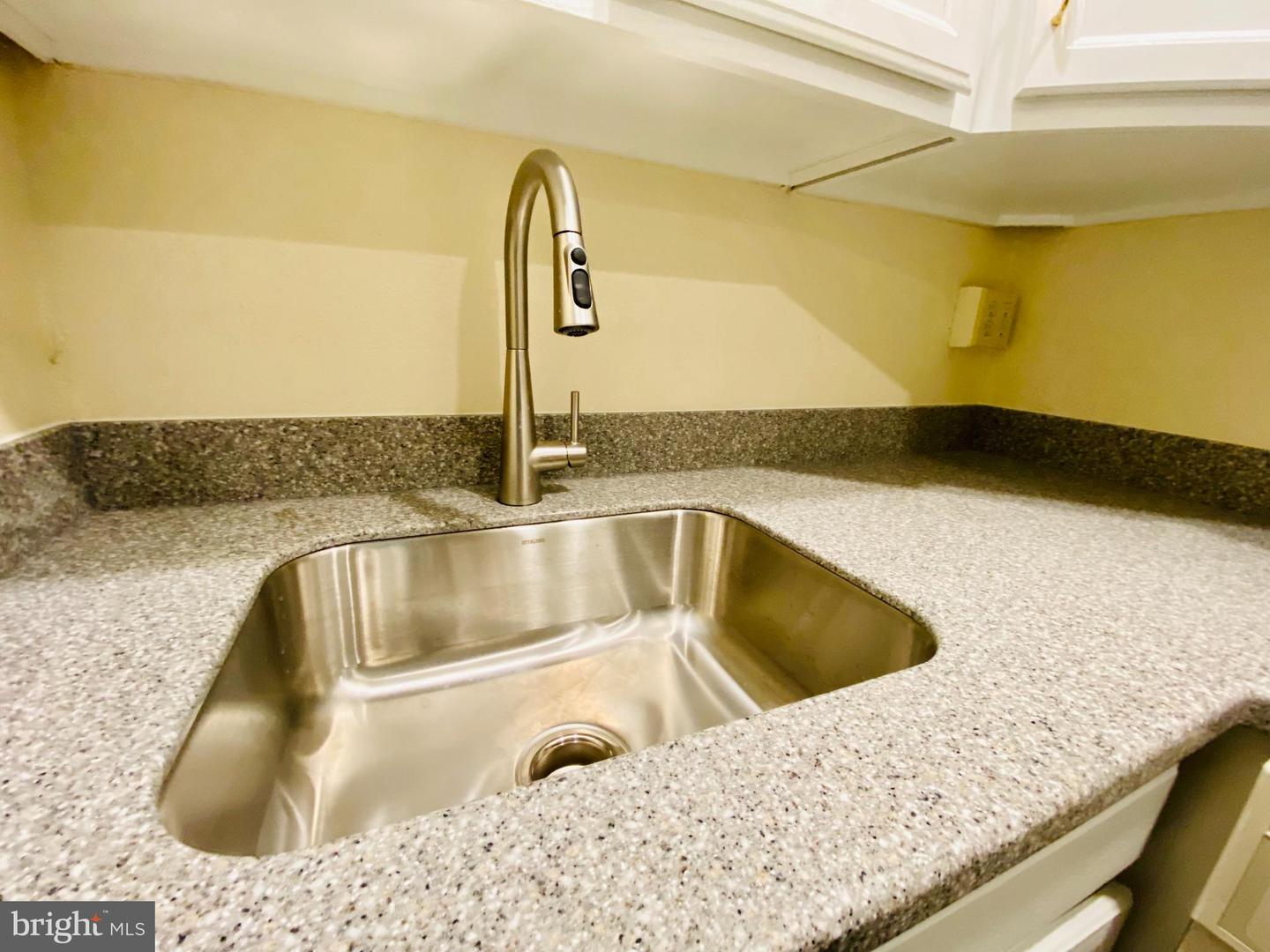 120 N Penn St #a11 Property Photo 6