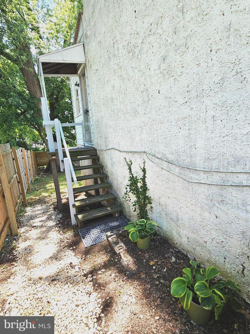 200 Main St Property Photo 5