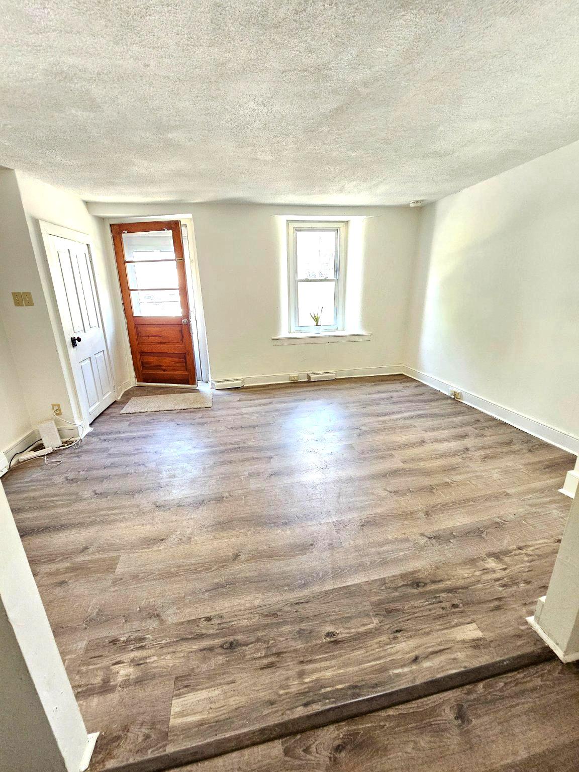 200 Main St Property Photo 7