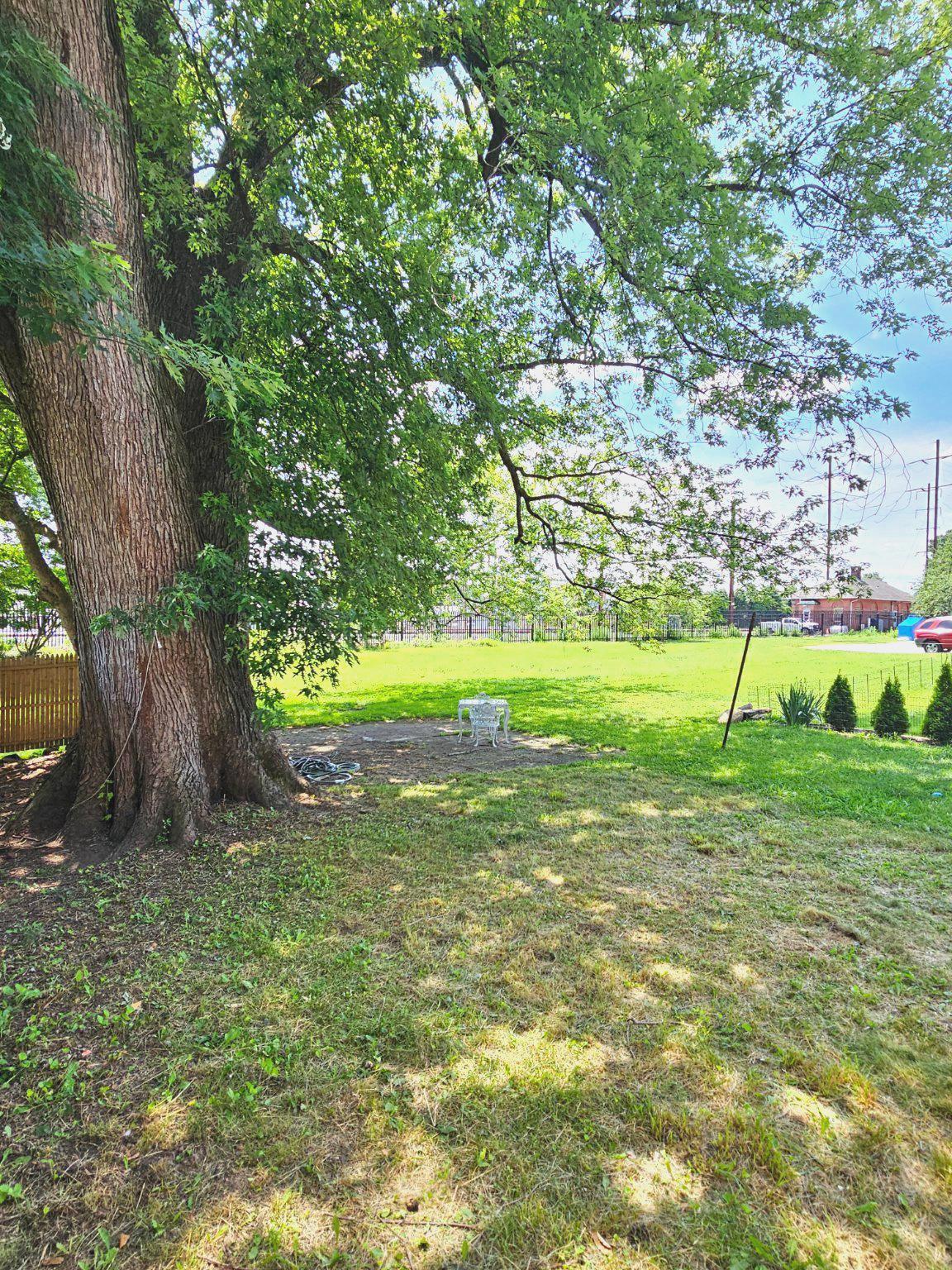 200 Main St Property Photo 23