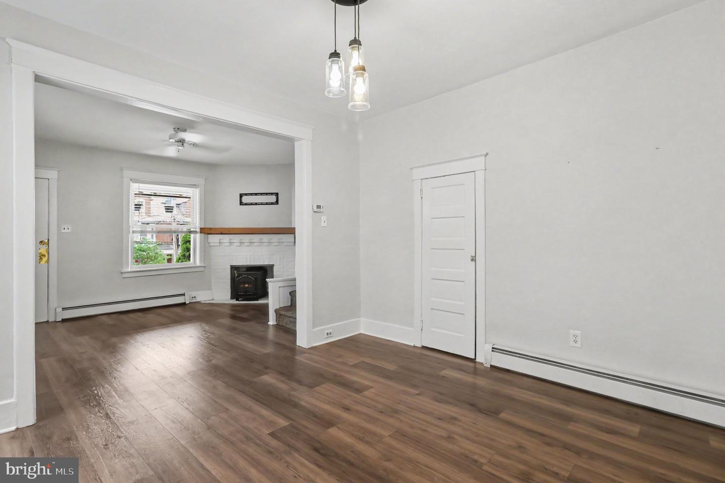 624 Bridge St Property Photo 14