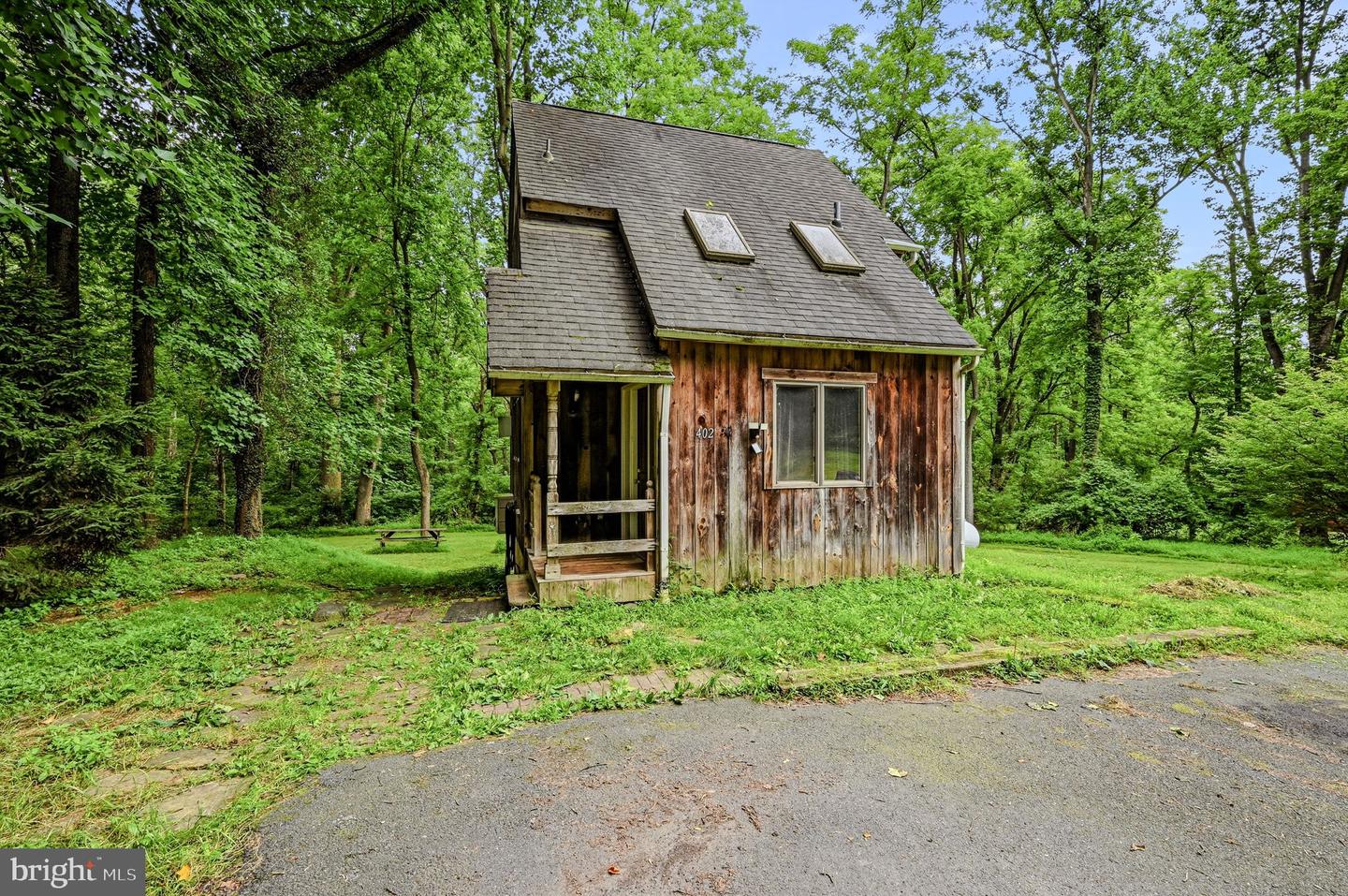 402 Penn Green Rd Property Photo 1