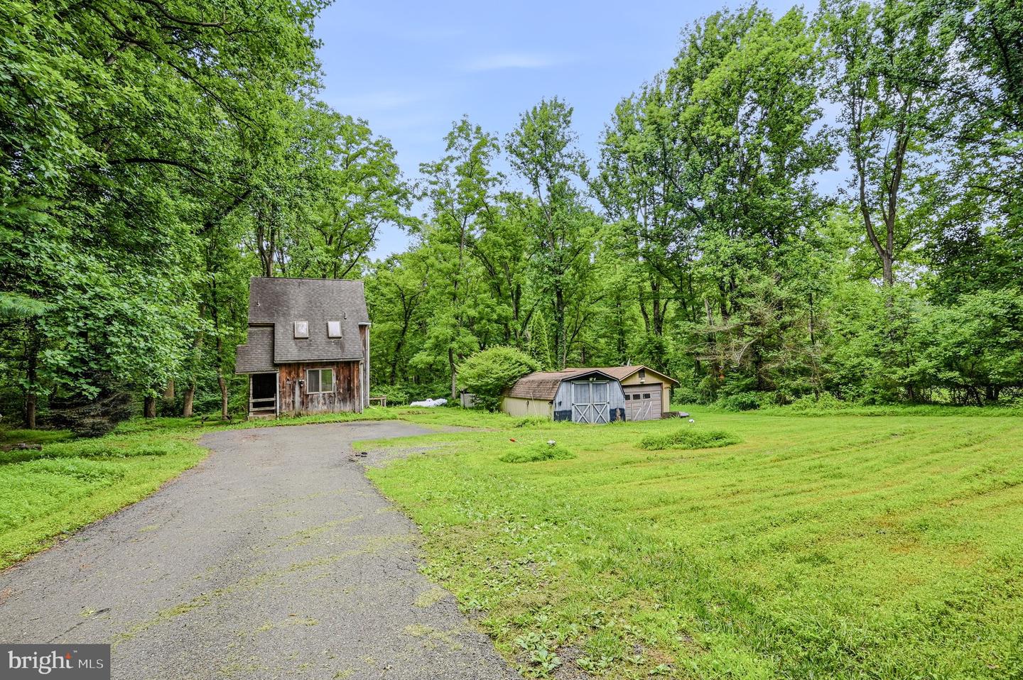 402 Penn Green Rd Property Photo 3