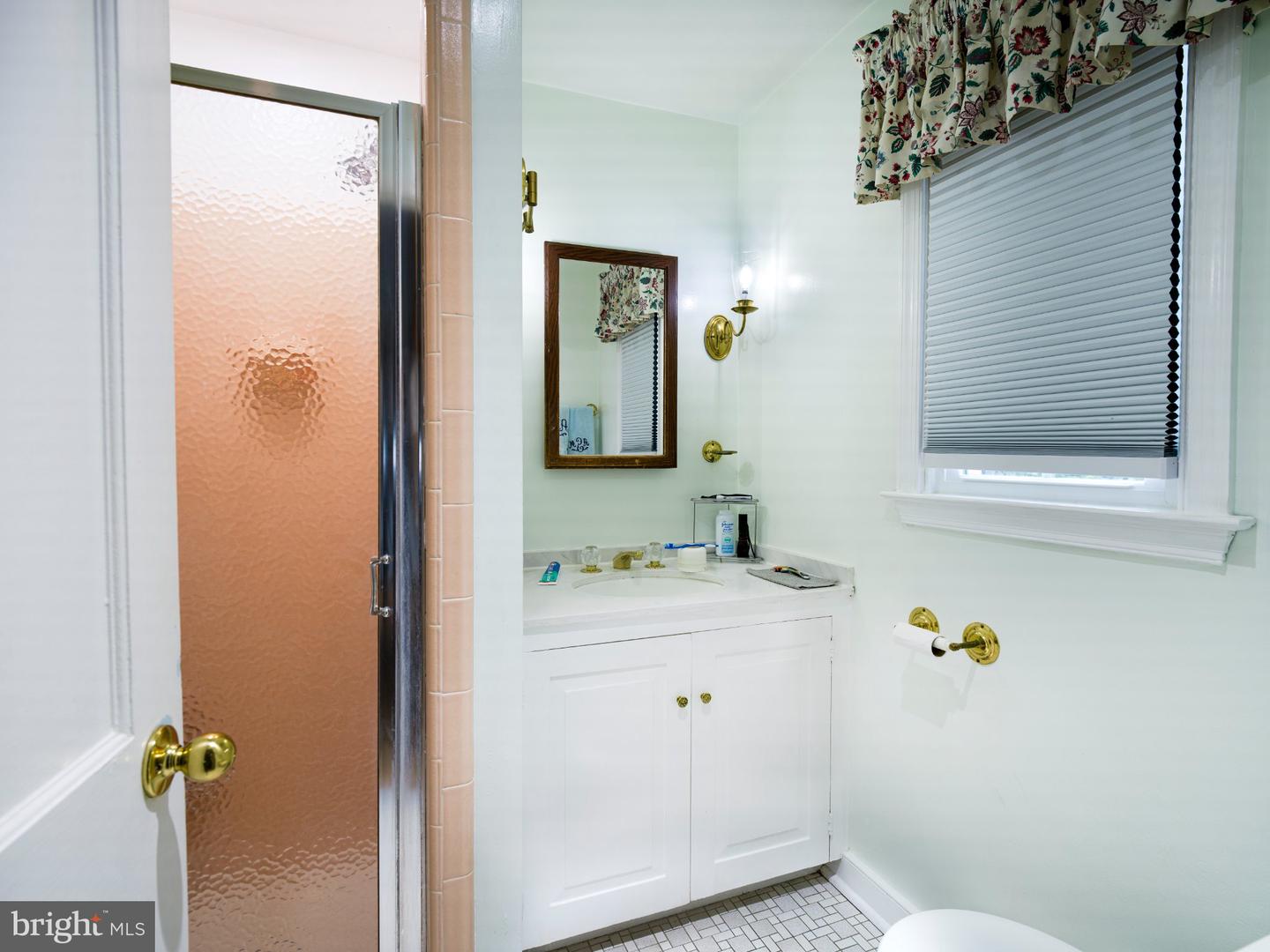 305 Continental Dr Property Photo 36