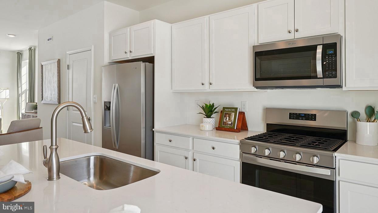 524 Lyanna Way Property Photo 6