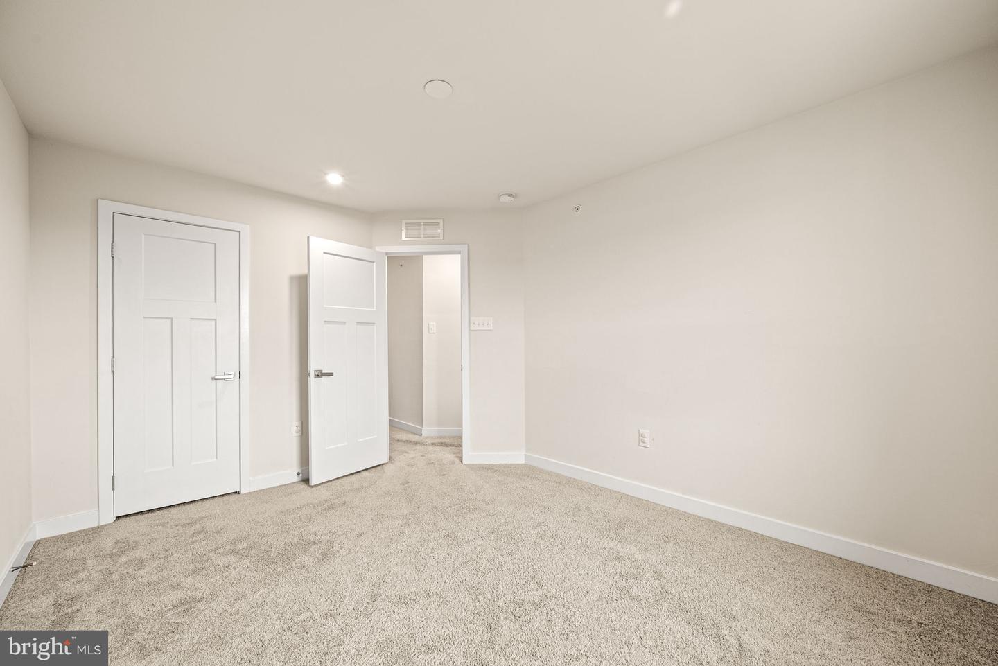 240 Chase Dr Property Photo 32