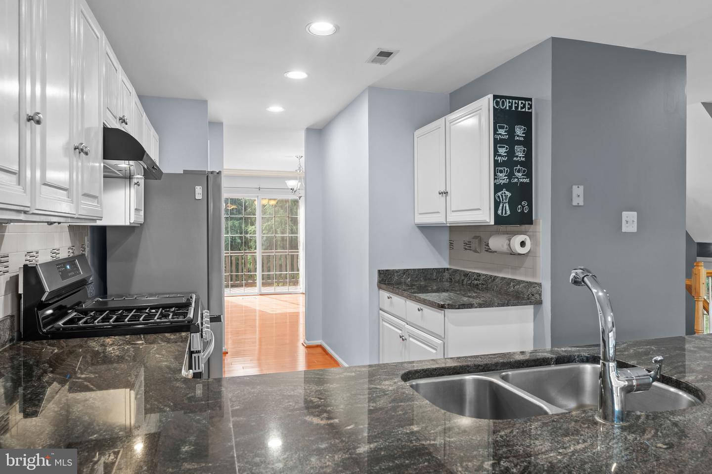 158 Weybridge Dr Property Photo 11