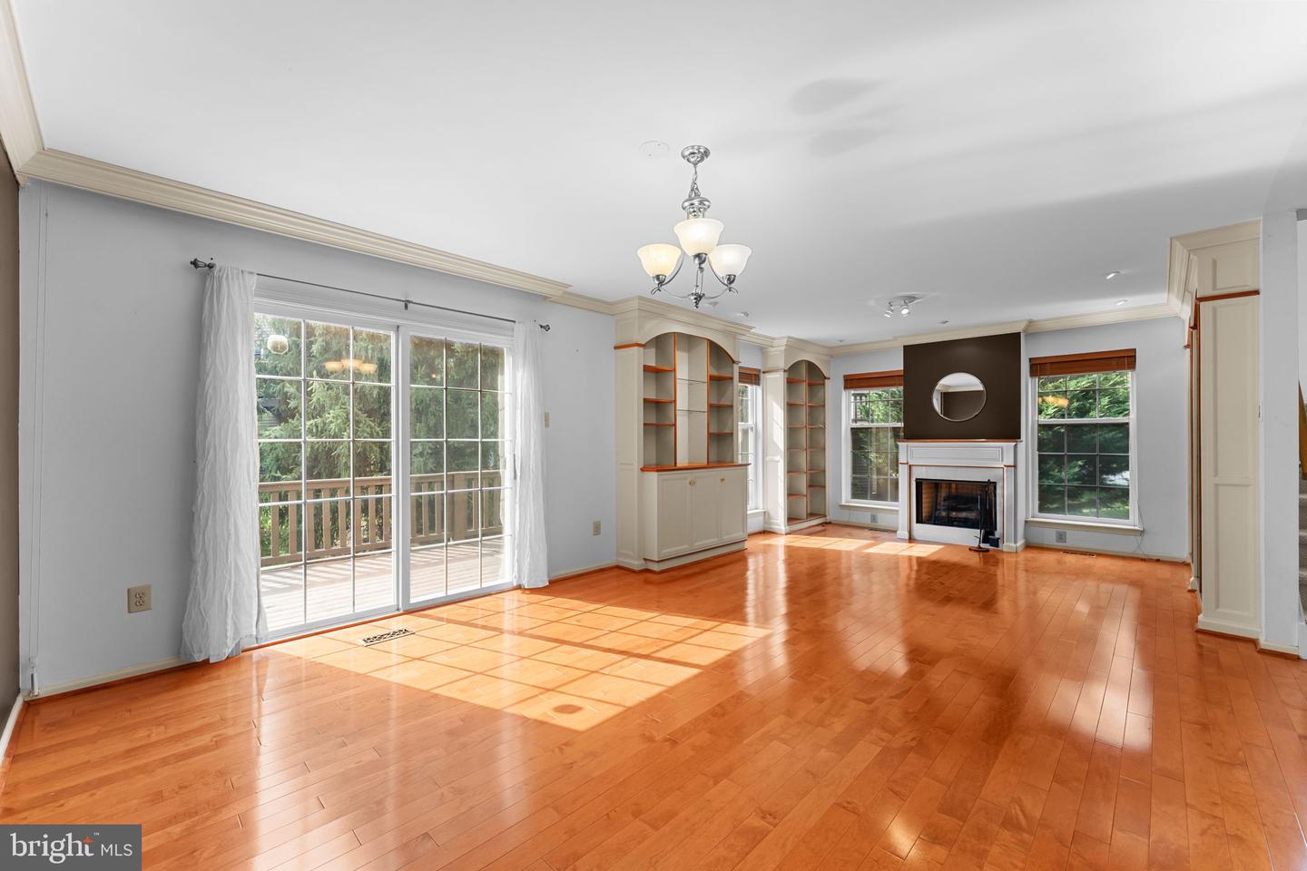 158 Weybridge Dr Property Photo 13