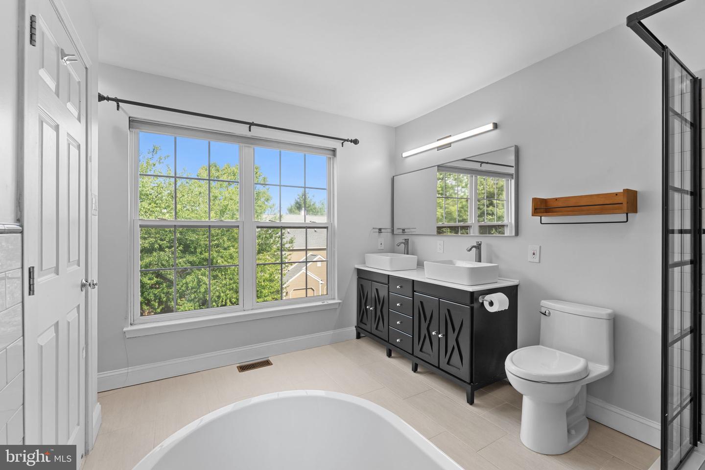 158 Weybridge Dr Property Photo 20