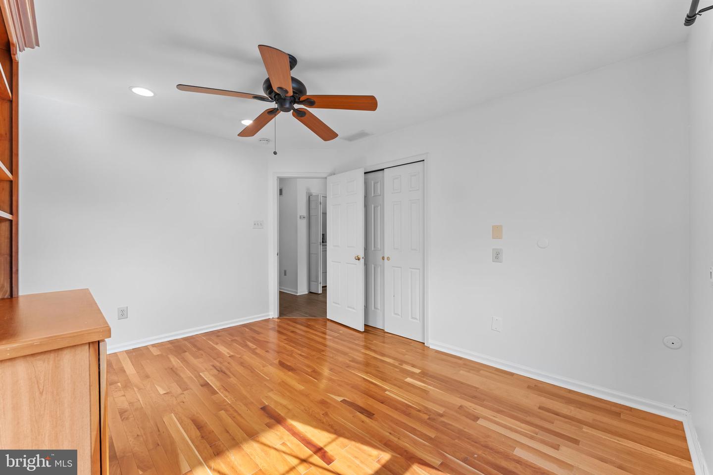 158 Weybridge Dr Property Photo 24