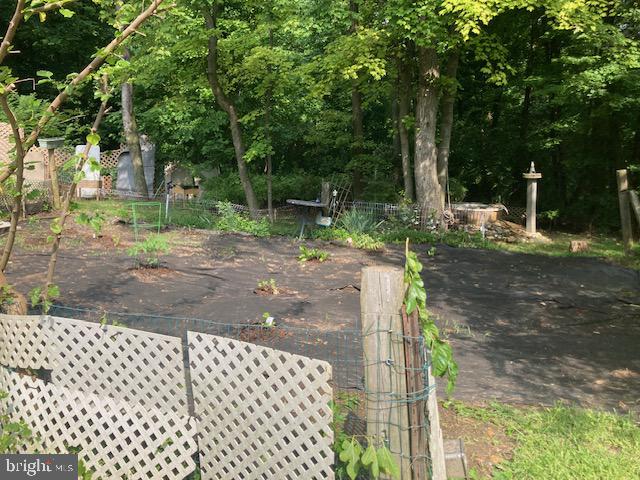 341 Hill Rd Property Photo 7