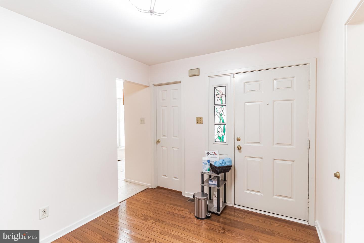 48 Stonehurst Ct Property Photo 3